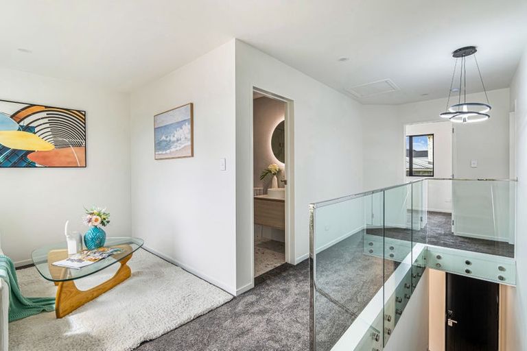 Photo of property in 49 Vera Road, Te Atatu South, Auckland, 0610