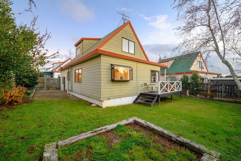 Photo of property in 80b Aviemore Drive, Highland Park, Auckland, 2010