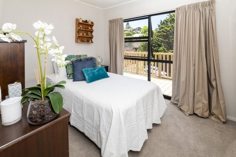 Photo of property in 79 Haseler Crescent, Howick, Auckland, 2014