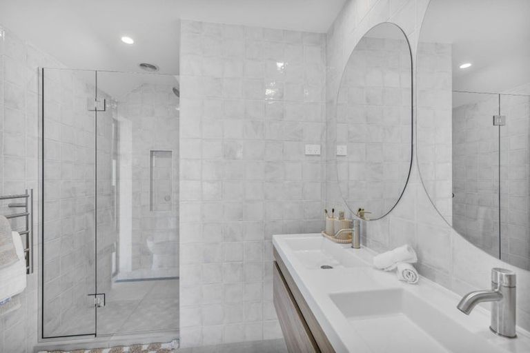 Photo of property in 1/11 Donald Place, St Albans, Christchurch, 8014