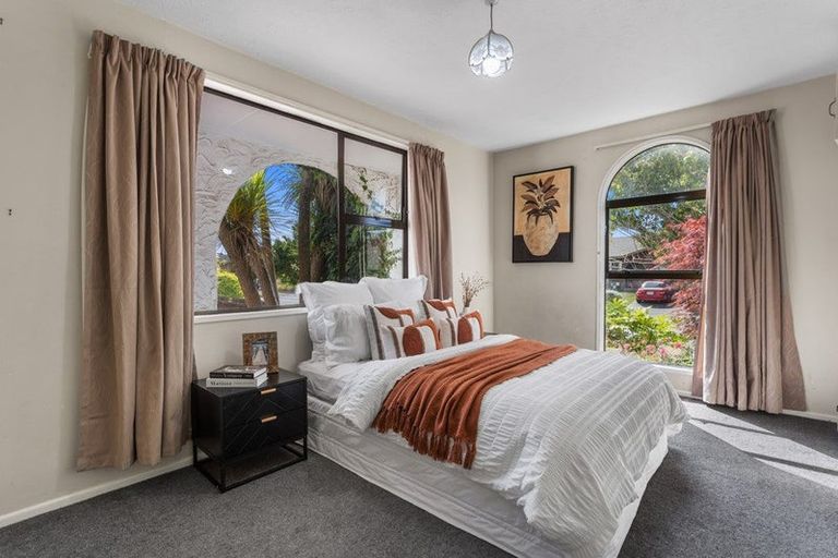 Photo of property in 15 Hawkswood Place, Avonhead, Christchurch, 8042