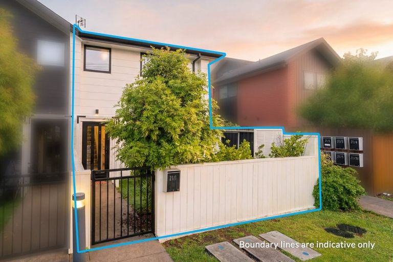 Photo of property in 1/21 Karamu Street, Te Atatu Peninsula, Auckland, 0610