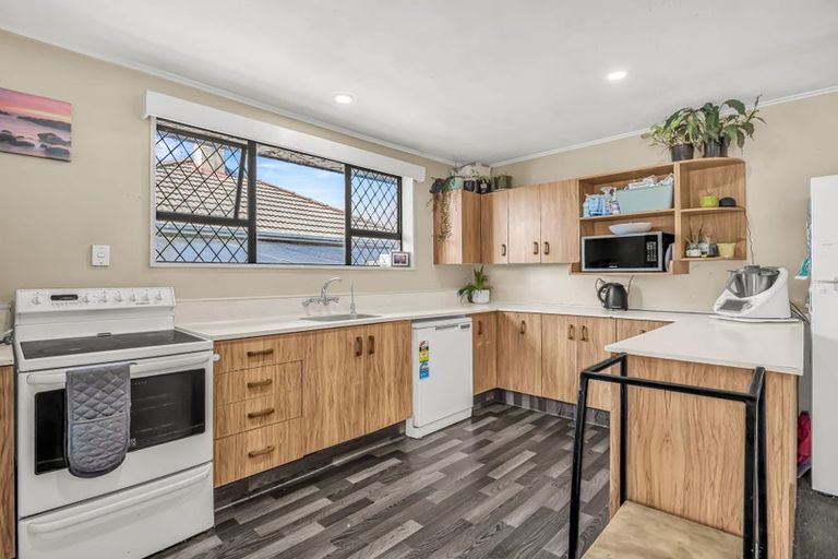 Photo of property in 18 Harlech Street, Oamaru North, Oamaru, 9400