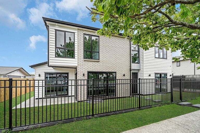 Photo of property in 16 Henwood Road, Mangere East, Auckland, 2024
