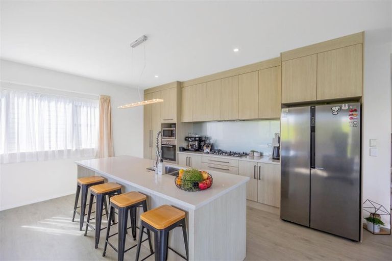 Photo of property in 15 Kaipuke Crescent, Gulf Harbour, Whangaparaoa, 0930