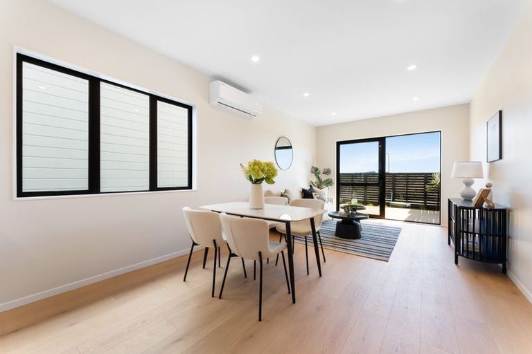 Photo of property in 12 Greenbrier Street, Westgate, 0814