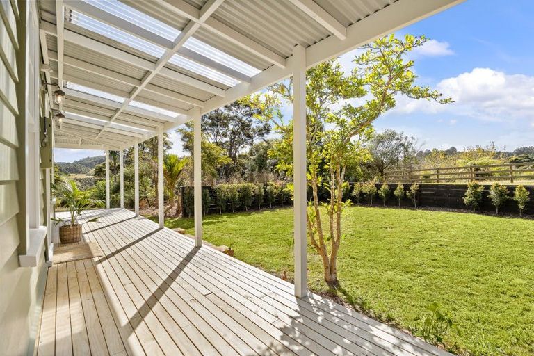 Photo of property in 1223 Old North Road, Helensville, 0875