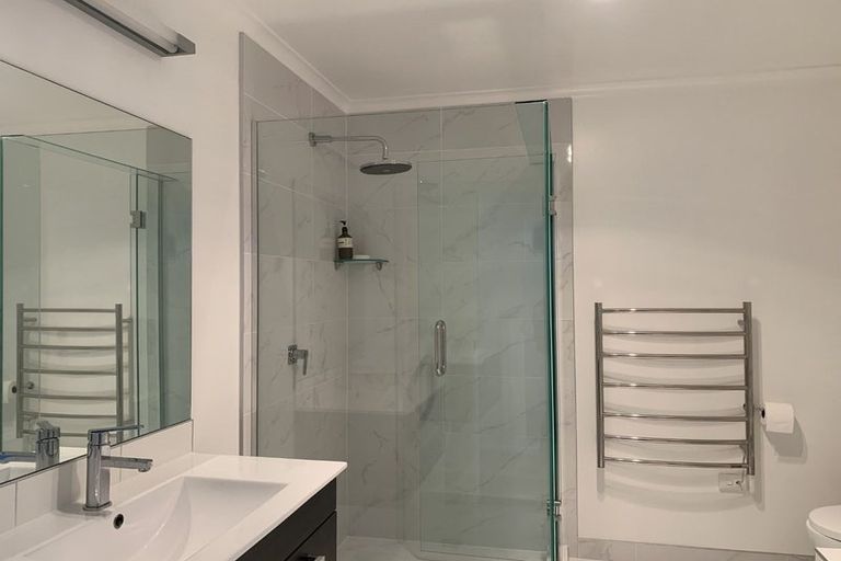 Photo of property in 189 Hobsonville Point Road, Hobsonville, Auckland, 0616