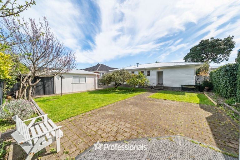 Photo of property in 21 Rosebank Avenue, Avalon, Lower Hutt, 5011