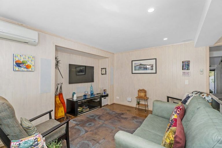 Photo of property in 34 Motuhoa Road, Tairua, 3508