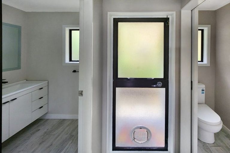 Photo of property in 16 Crystal Grove, Birchville, Upper Hutt, 5018