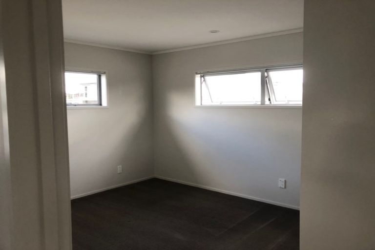 Photo of property in 34 Kokako Rise, Papakura, 2110