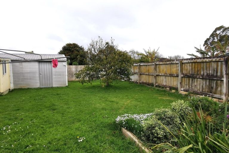 Photo of property in 44 Lavinia Crescent, Mangere East, Auckland, 2024