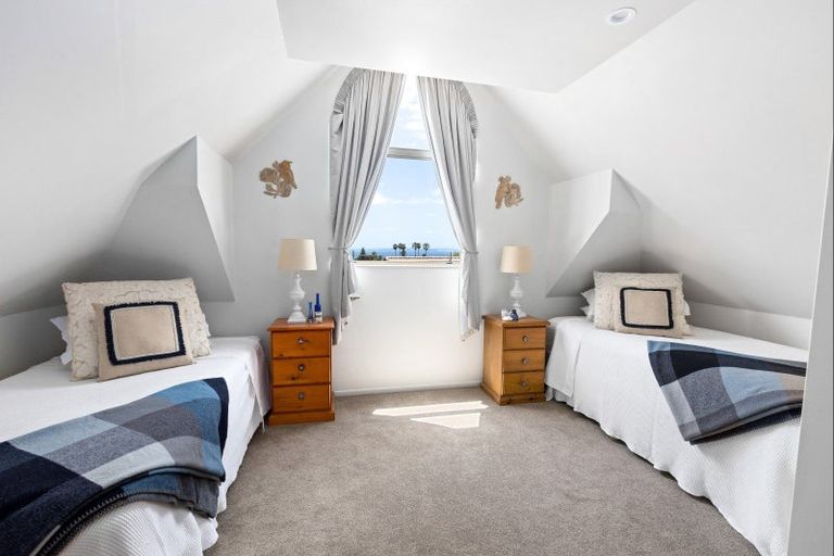 Photo of property in 4/96 William Bayes Place, Red Beach, 0932