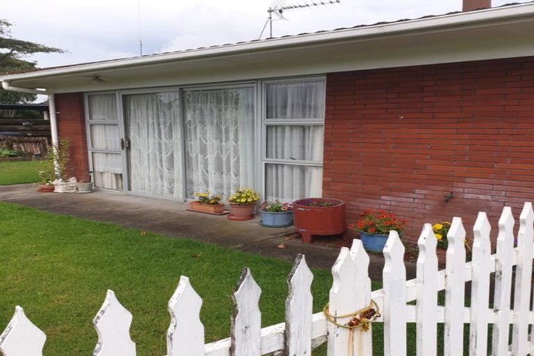 Photo of property in 6b Kent Street, Waiuku, 2123