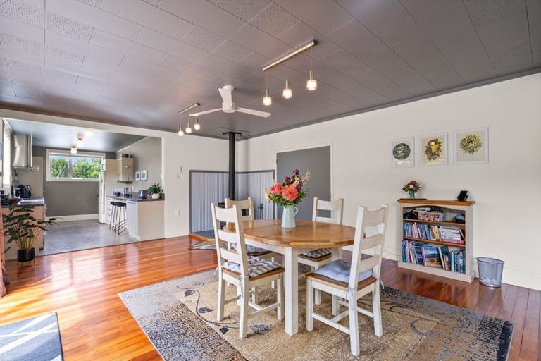 Photo of property in 2268 Ohai Clifden Highway, Orawia, Otautau, 9682
