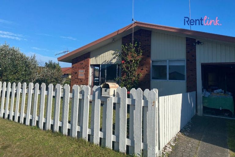 Photo of property in 1 Seaspray Drive, Mount Maunganui, 3116