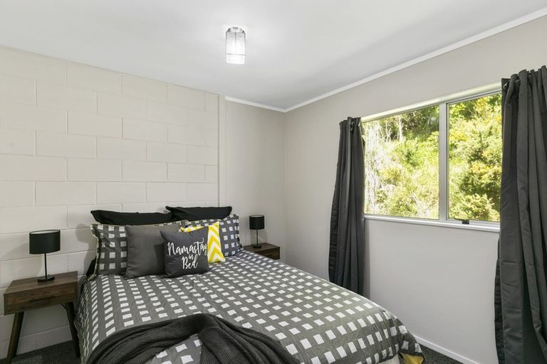 Photo of property in 16 Makatote Grove, Churton Park, Wellington, 6037