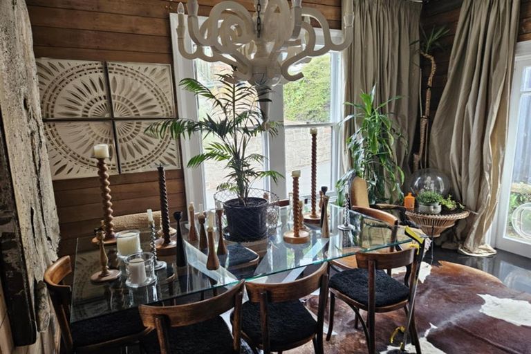 Photo of property in 26 Hawkhurst Road, Lyttelton, 8082