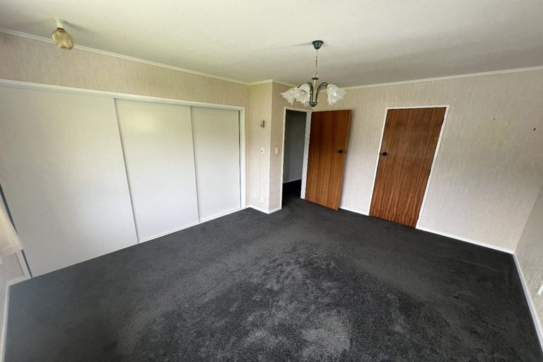 Photo of property in 25 Ngatitoa Street, Tawa, Wellington, 5028