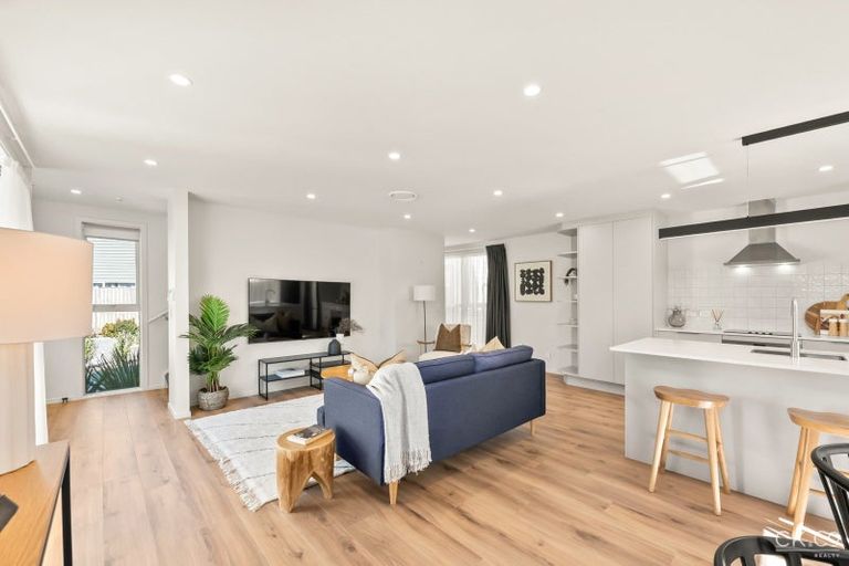 Photo of property in 30 Nile Street, Waterloo, Lower Hutt, 5011