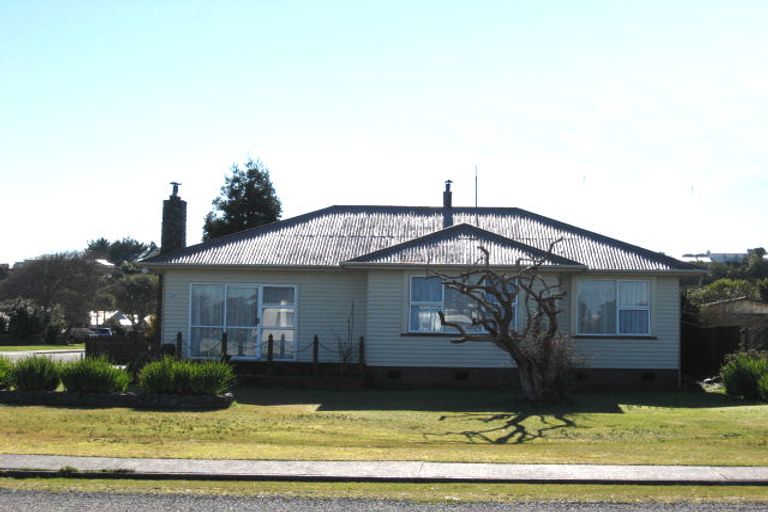 Photo of property in 82 Park Street, Hokitika, 7810