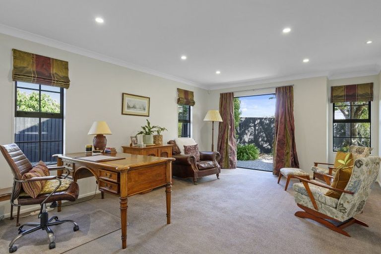 Photo of property in 61 Waitikiri Drive, Parklands, Christchurch, 8083