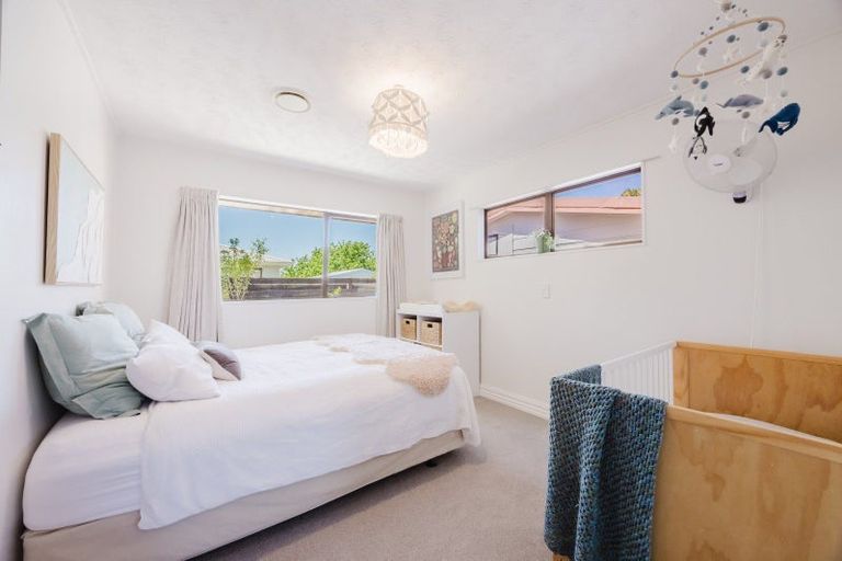 Photo of property in 78 Atherfold Crescent, Greenmeadows, Napier, 4112