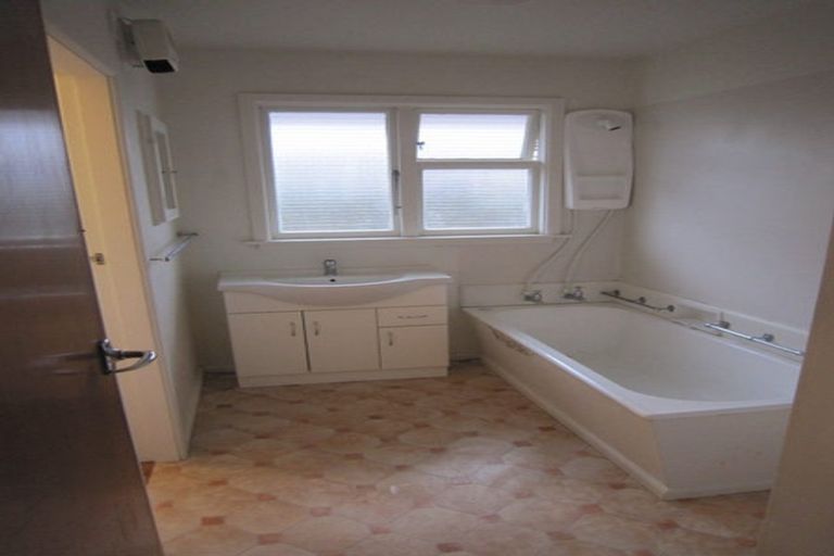 Photo of property in 148 Avonhead Road, Avonhead, Christchurch, 8042