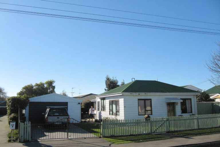 Photo of property in 1/39 Richill Street, Belfast, Christchurch, 8051