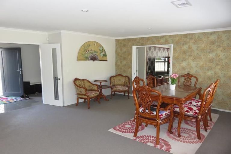 Photo of property in 188 Westchester Drive, Churton Park, Wellington, 6037