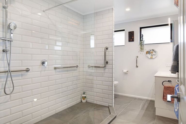 Photo of property in 45a Belvedere Avenue, Waikanae, 5036