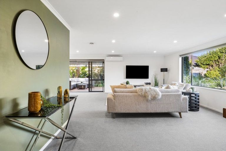 Photo of property in 82 Reynolds Road, Pukekohe, 2120