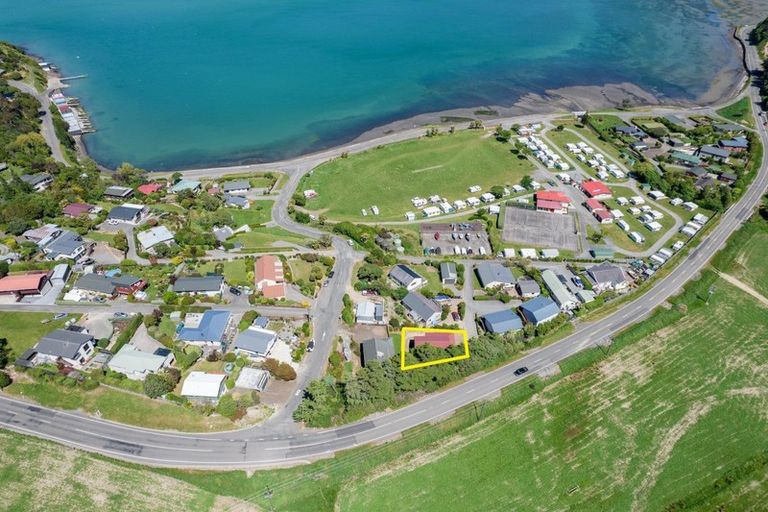 Photo of property in 3 Cedar Lane, Duvauchelle, 7581