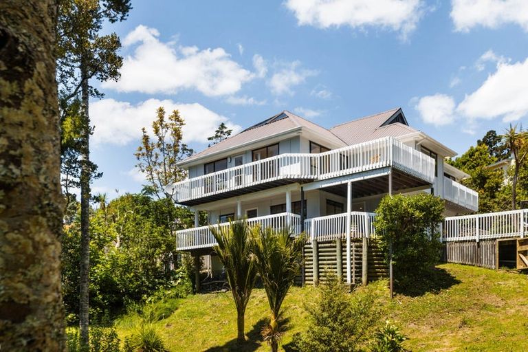 Photo of property in 2/553 East Coast Road, Browns Bay, Auckland, 0630