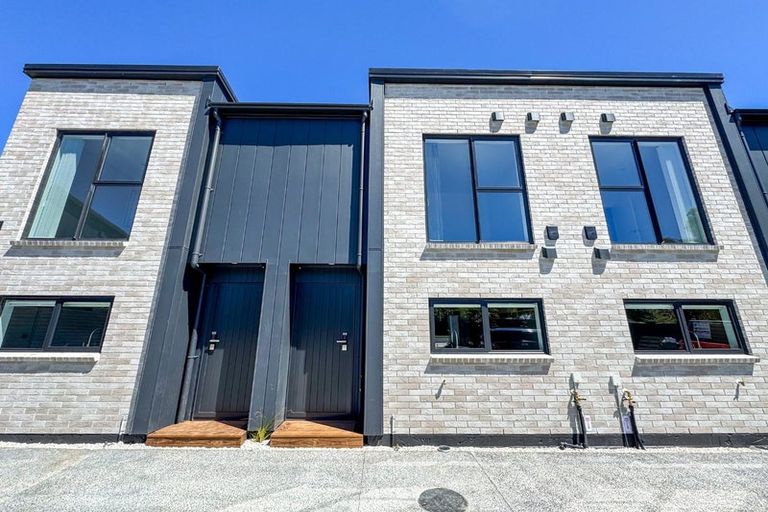 Photo of property in 19c House Avenue, Mangere Bridge, Auckland, 2022
