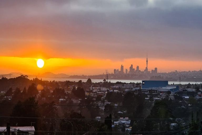 Photo of property in 91 Don Buck Road, Massey, Auckland, 0614