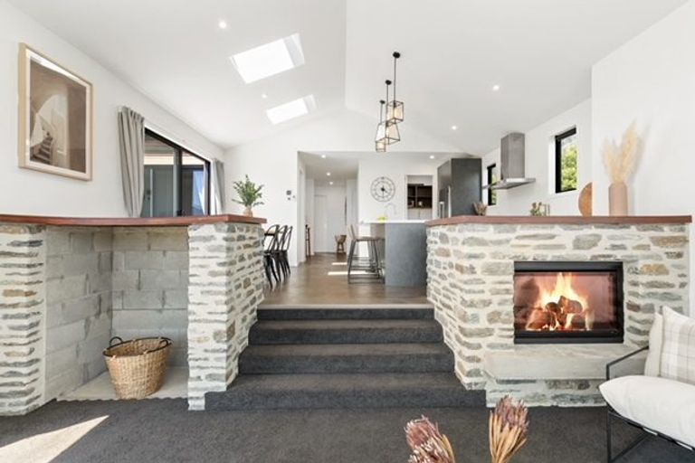 Photo of property in 13 Falconer Rise, Jacks Point, Queenstown, 9371