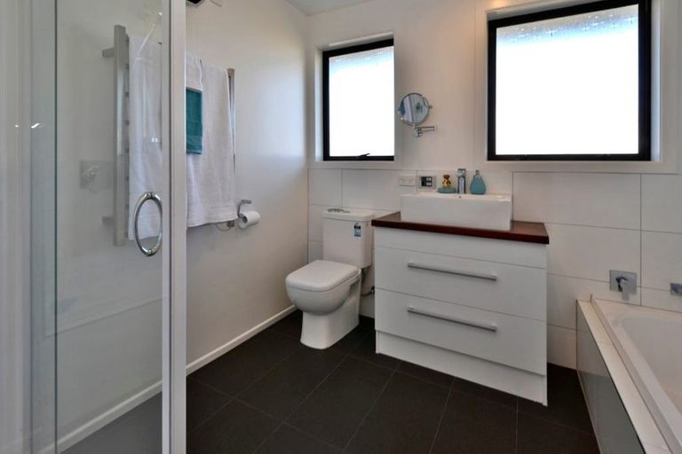 Photo of property in 445 Mairehau Road, Parklands, Christchurch, 8083