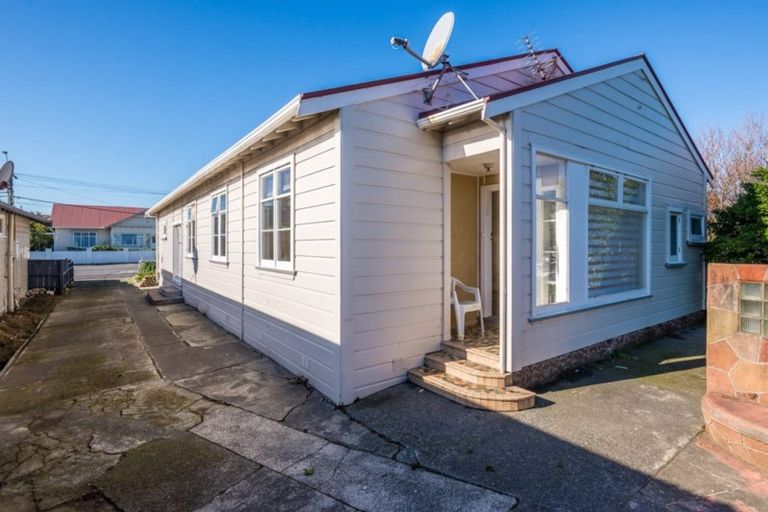 Photo of property in 204 Coutts Street, Rongotai, Wellington, 6022