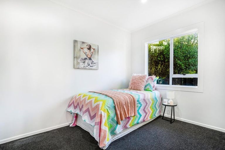 Photo of property in 2/32 Kereru Street, Henderson, Auckland, 0612