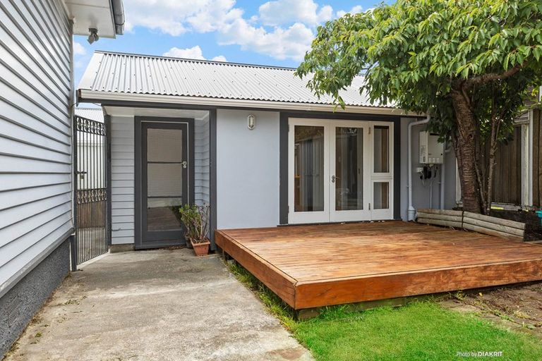 Photo of property in 76 Ira Street, Miramar, Wellington, 6022