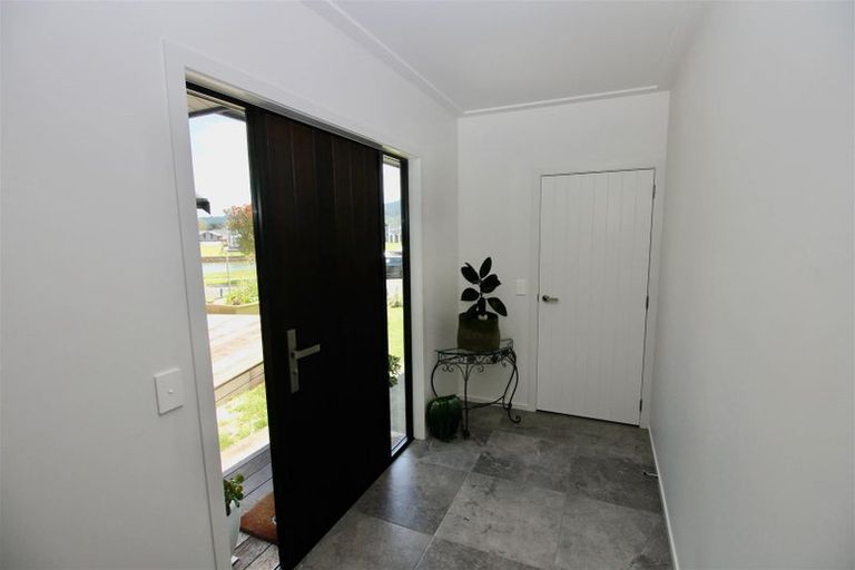 Photo of property in 70 Leeward Drive, Whitianga, 3510