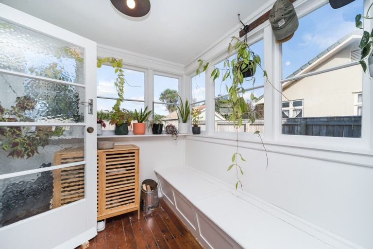 Photo of property in 45 Guy Avenue, Takaro, Palmerston North, 4410