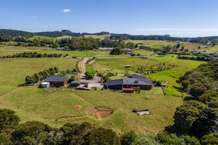 Photo of property in 65 Jamesons Esplanade, Haruru, 0204