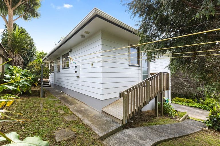 Photo of property in 1/114 Canongate Street, Birkdale, Auckland, 0626