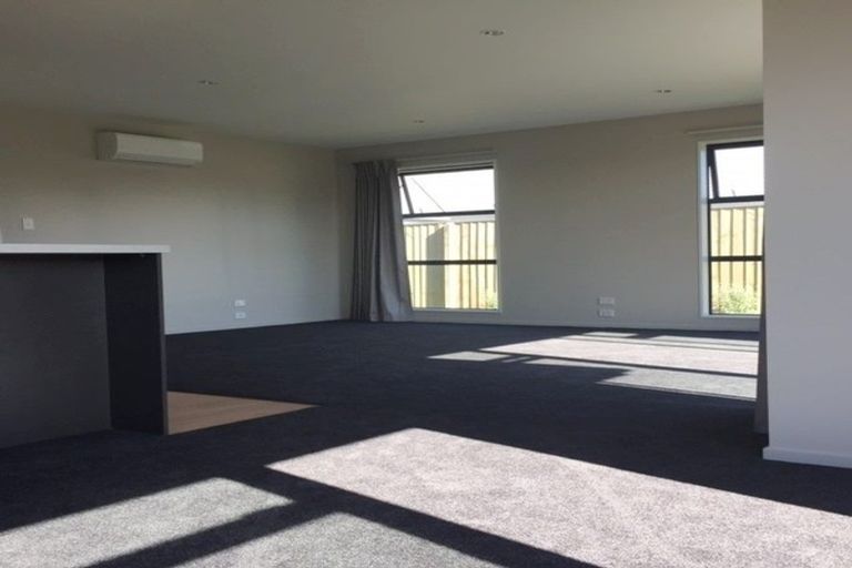 Photo of property in 6 Pimlico Place, Rangiora, 7400