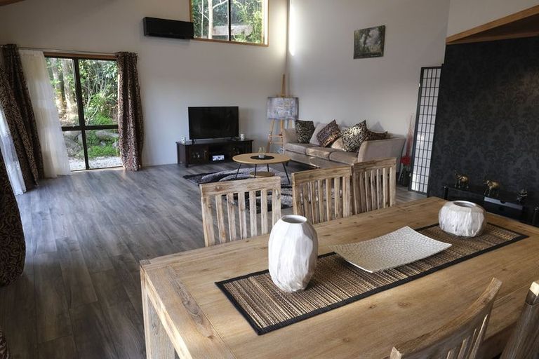 Photo of property in 1/74 Waiau Street, Torbay, Auckland, 0630