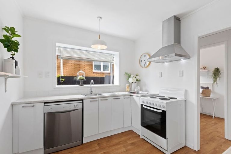 Photo of property in 26 Beechdale Crescent, Pakuranga Heights, Auckland, 2010