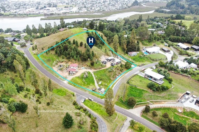 Photo of property in 18 Manuka Drive, Whangamata, 3691